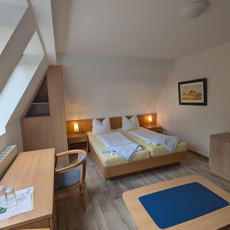 Pension & Restaurant Haus Hiddensee Kloster Buitenkant foto